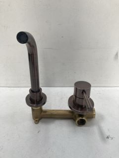 WALL MOUNTED BASIN MIXER IN OIL RUBBED BRONZE - RRP £225: LOCATION - RACKING 2