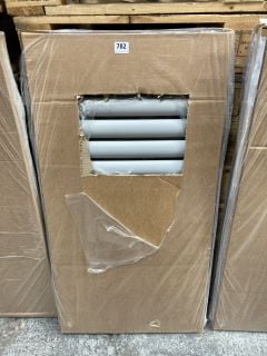 MAT LIGHT GREY HEATED TOWEL RADIATOR 960 X 500MM - RRP £325: LOCATION - C4 ISLAND