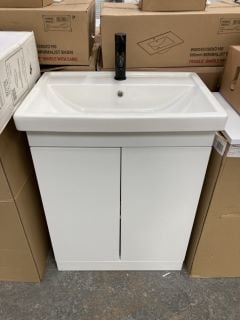 (COLLECTION ONLY) FLOOR STANDING 2 DOOR SINK UNIT IN WHITE WITH A 650 X 430MM 1TH CERAMIC BASIN COMPLETE WITH A BLACK MONO BASIN MIXER TAP & SPRUNG WASTE - RRP £765: LOCATION - D3