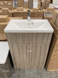 (COLLECTION ONLY) FLOOR STANDING 2 DOOR SINK UNIT IN DRIFTWOOD WITH A 610 X 370MM 1TH CERAMIC BASIN COMPLETE WITH A MONO BASIN MIXER TAP & CHROME SPRUNG WASTE - RRP £755: LOCATION - D4