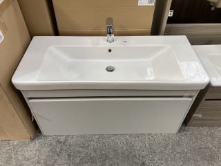 (COLLECTION ONLY) WALL HUNG 1 DRAWER SINK UNIT IN GREY MIST WITH A 1050 X 460MM 1TH CERAMIC BASIN COMPLETE WITH A MONO BASIN MIXER TAP & CHROME SPRUNG WASTE - RRP £985: LOCATION - D3