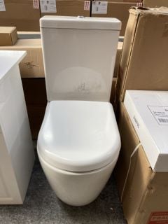 (COLLECTION ONLY) CLOSED COUPLED BTW D-SHAPED TOILET WITH CISTERN FITTINGS, DUAL FLUSH TOP CHROME BUTTON & SEAT - RRP £395: LOCATION - D3