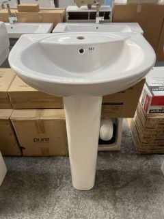 (COLLECTION ONLY) 550MM WIDE 1TH CERAMIC BASIN WITH FULL PEDESTAL - RRP £260: LOCATION - D5