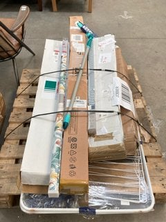 PALLET OF ASSORTED ITEMS TO INCLUDE JOHN LEWIS & PARTNERS BLACKOUT ROLLER BLIND W 91CM X D 190CM: LOCATION - D8 (KERBSIDE PALLET DELIVERY)