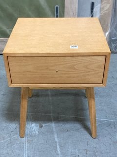 1 DRAWER EZRA BEDSIDE TABLE IN ASH NATURAL: LOCATION - B5