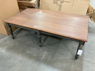 TRADITIONAL STYLE LARGE RECTANGULAR COFFEE TABLE IN DARK STAINED WOOD TOP WITH WEATHERED WOOD STYLE LEGS: LOCATION - A3