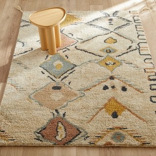 AM.PM MIRJANA HAND KNOTTED BERBER STYLE TASSEL WOOL RUG. SIZE: 200X290CM. RRP - £875: LOCATION - D2