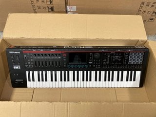 ROLAND FANTOM 06 SYNTHESIZER 61 KEY KEYBOARD: LOCATION - AR15