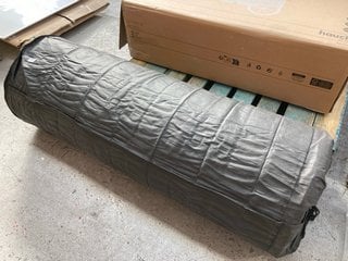 MEMORY FOAM DOUBLE MATTRESS TOPPER - SIZE 135X190CM: LOCATION - B4