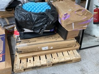 PALLET OF ASSORTED HOUSEHOLD ITEMS TO INCLUDE FOLDING CAMPING COT: LOCATION - B6