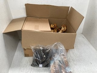 BOX OF ASSORTED NOVA DOG CHEWS TO INCLUDE PADDOCK FARM OLIVE BRANCH DOG CHEWS - BBE 31.12.2027: LOCATION - E10