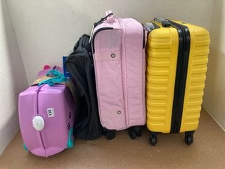 4 X ASSORTED TRAVEL BAGS TO INCLUDE WITTCHEN CABIN SIZE BAG IN YELLOW: LOCATION - WH9