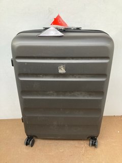 AEROLITE GREY MEDIUM SUITCASE: LOCATION - H5