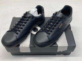 HUGO BOSS AIDEN TENNIS TRAINERS - BLACK - UK SIZE 7 - RRP £139: LOCATION - BOOTH