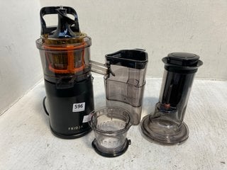 FRIDJA F1900 WHOLE FRUIT JUICER IN BLACK - RRP:£140: LOCATION - G13