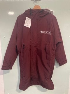 KIDS EQUICOAT PRO JACKET IN BURGUNDY UK SIZE S: LOCATION - F15