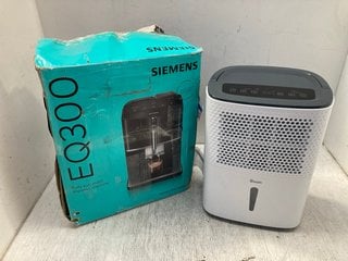 SWAN 10L DEHUMIDIFIER - MODEL: SH15520 TO INCLUDE SIEMENS EQ300 ESPRESSO MACHINE: LOCATION - F13