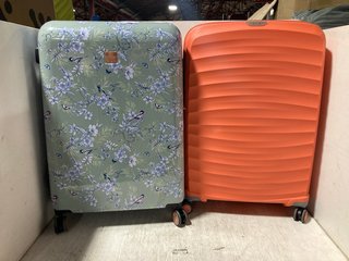 LARGE PRINTED REDLAND LONDON SUITCASE TO INCLUDE LARGE ROCK SUITCASE IN NEON PINK: LOCATION - F10