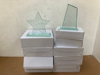 8 X GLASS STAR SHAPE SPORTING AWARDS TO INCLUDE 3 X SMALL GLASS SPORTING AWARDS: LOCATION - F7