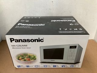 PANASONIC 20L MICROWAVE OVEN IN SILVER - MODEL: NN-E28JMM: LOCATION - F7