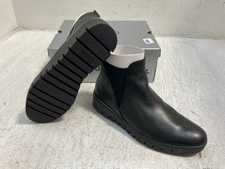 WOMENS GABOR DUBLIN CHELSEA BOOTS IN BLACK UK SIZE 6.5 - RRP:£105: LOCATION - F3