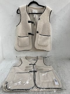 2 X WOMENS OBJECT PAULINE WHITE SAND WAISTCOAT UK SIZE 34 & 36 - COMBINED RRP:£170: LOCATION - E2