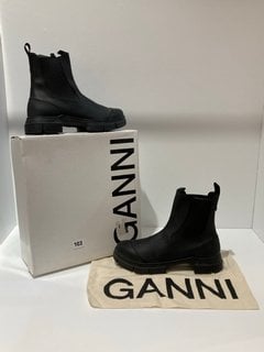 GANNI WOMEN'S RECYCLED RUBBER BOOTS - BLACK - UK 8 - RRP £215: LOCATION - LUXURY