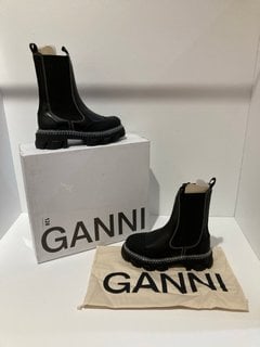 GANNI WOMEN'S MID LEATHER CHELSEA BOOTS - BLACK - UK 3 - RRP £355: LOCATION - LUXURY