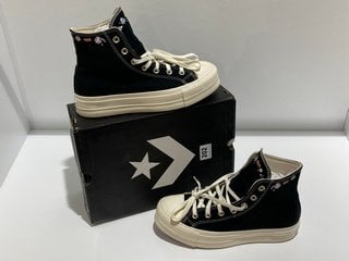 CONVERSE WOMEN'S CHUCK TAYLOR ALL STAR THINGS TO GROW LIFT HI-TOP TRAINERS - BLACK/MULTI/EGRET - UK 6 - RRP £80: LOCATION - LUXURY