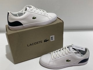 LACOSTE MEN'S LEROND BL21 1 LEATHER VULCANISED TRAINERS - WHITE/NAVY - UK 7 - RRP £70: LOCATION - LUXURY