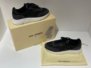 AXEL ARIGATO MEN'S GENESIS VINTAGE RUNNING STYLE TRAINERS - BLACK - UK 9 - RRP £215: LOCATION - LUXURY