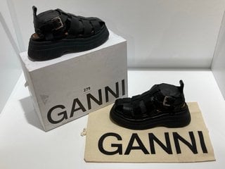 GANNI WOMEN'S LEATHER FISHERMAN SANDALS - BLACK - UK 3 - RRP £295: LOCATION - LUXURY