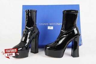 STUART WEITZMAN WOMEN'S SKYHIGH 145 STUART VINYL PLATFORM BOOTS - BLACK - UK 4 - RRP £650: LOCATION - LUXURY