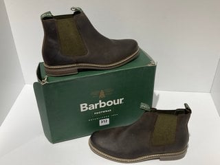 BARBOUR FARSLEY CHELSEA BOOTS IN CHOCOLATE - UK SIZE 11 - RRP £129: LOCATION - LUXURY