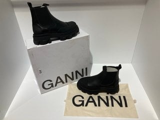 GANNI S1908 LOW CHELSEA BOOTS IN BLACK - UK SIZE 4 - RRP £345: LOCATION - LUXURY