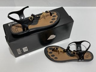 VIVIENNE WESTWOOD FOR MELISSA WOMEN'S SOLAR 21 TOE POST SANDALS - BLACK ORB - UK 5 - RRP £88: LOCATION - LUXURY