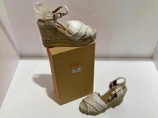 CASTAÑER WOMEN'S BROMELIA WEDGED ESPADRILLES - BLANCO/ORO - UK 4 - RRP £160: LOCATION - LUXURY