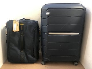 SAMSONITE LARGE HARD SHELL SUITCASE IN BLUE TO INCLUDE SAMSONITE PARADIVER DUFFLE/BACKPACK IN BLUE: LOCATION - BR6