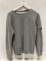 C.P.COMPANY CHIDLRENS GREY DIAGONAL FLEECE LENS CREW NECK SWEATSHIRT SIZE 14 RRP £145