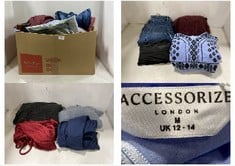 APPROX 30 X ASSORTED ADULTS CLOTHING TO INCLUDE LAULIA PARIS WOMENS LOOSE STRAIGHT STRETCH FULL LENGTH JEANS IN BLUE SIZE UK8