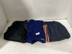 3 X MENS ASSORTED ADIDAS CLOTHING ITEMS TO INCLUDE RETRO "FIREBIRD" TRACKSUIT BOTTOMS SIZE MEDIUM