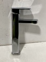 BATHROOM SINK MODERN TAP SET IN CHROME