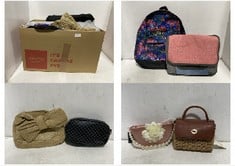 QTY OF ASSORTED BAGS TO INCLUDE TRAVEL SENTRY TRAVEL BAG WITH LOCK IN BLACK & KONO SHOULDER BAG IN BLACK