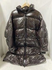 BOTTEGA VENETA V0Y30 GLOSS PADDED DOWN COAT IN COLOUR BROWN- SIZE S- RRP £2135