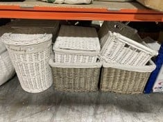 QTY OF ASSORTED BASKETS TO INCLUDE LAUNDRY BASKET IN WHITE & STORAGE BASKET IN GREY