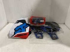 QTY OF ASSORTED MOTORCROSS ITEMS TO INCLUDE ZORAX RACING GOGGLES IN BLUE