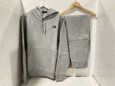 THE NORTH FACE LIGHT GREY FLEECED TRACKSUIT- SIZE M- RRP £125