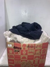 BOX OF ASSORTED CLOTHING TO INCLUDE ZARA CREAM/GREY STRIPED SWEATER IN SIZE 8-9