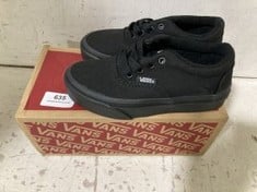 CHILDRENS DOHENY CANVAS VANS IN BLACK SIZE C10