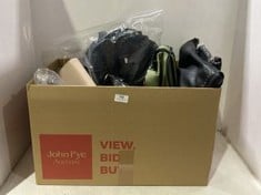 BOX OF ASSORTED BAGS TO INCLUDE CABIN MAX TRAVEL BAG GREEN